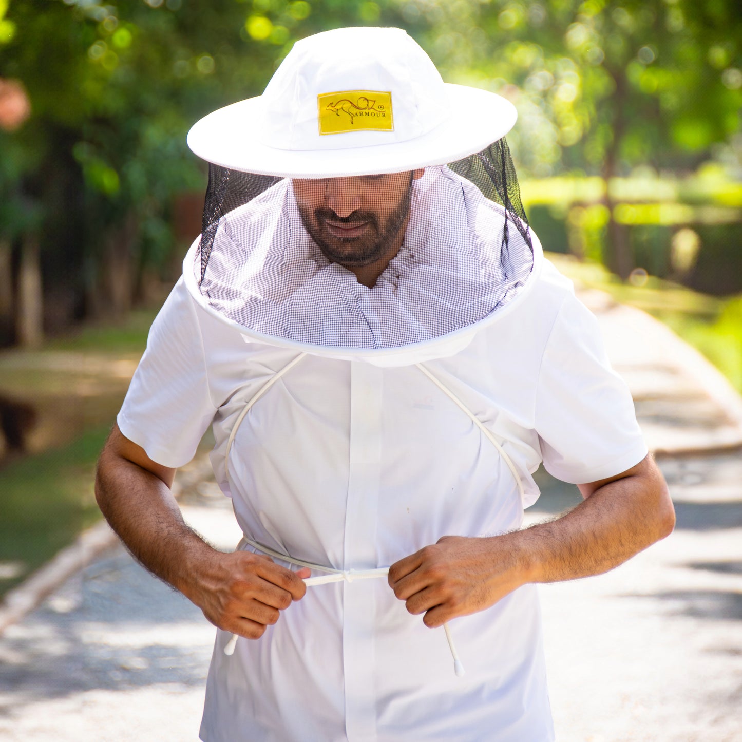 OZ ARMOUR Round Hat Veil With Strings