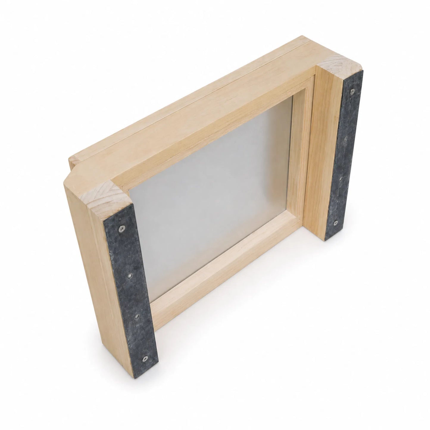 8/10 Frames Mesh Bottom Board Rubber Coated Feet With Beetle Trap side view
