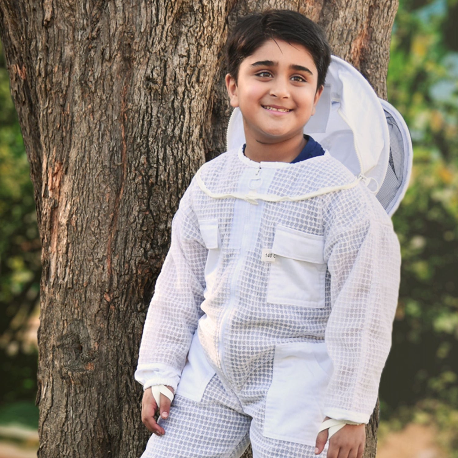 Reliable Protection for Junior Beekeepers