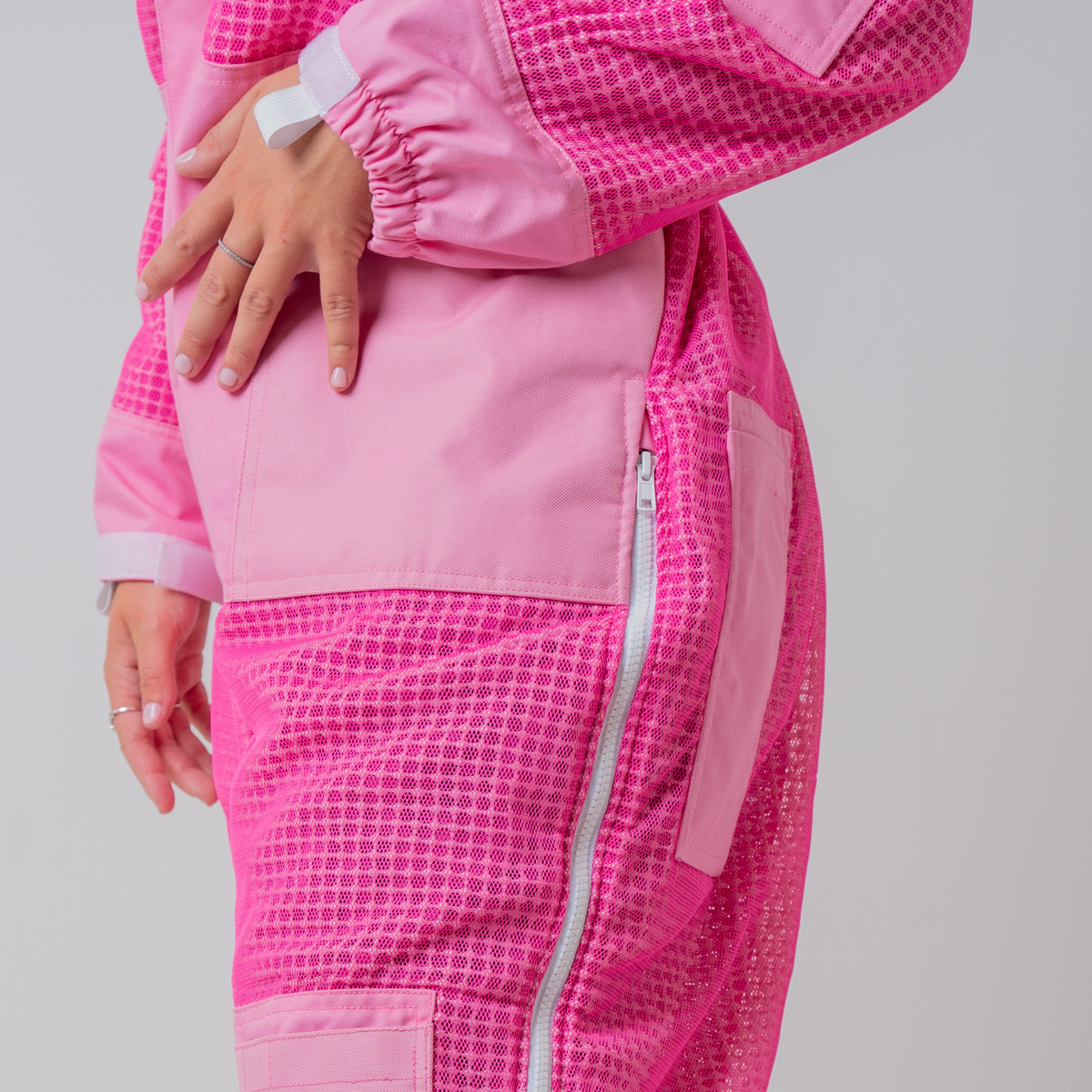 PINK OZ ARMOUR 3 Layer Mesh Ventilated Beekeeping Suit With Round Hat Veil