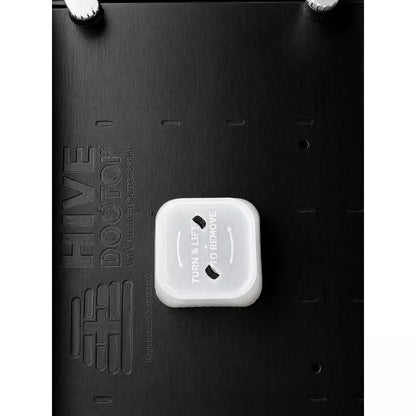 close view of Hive Doctor Top Feeder
