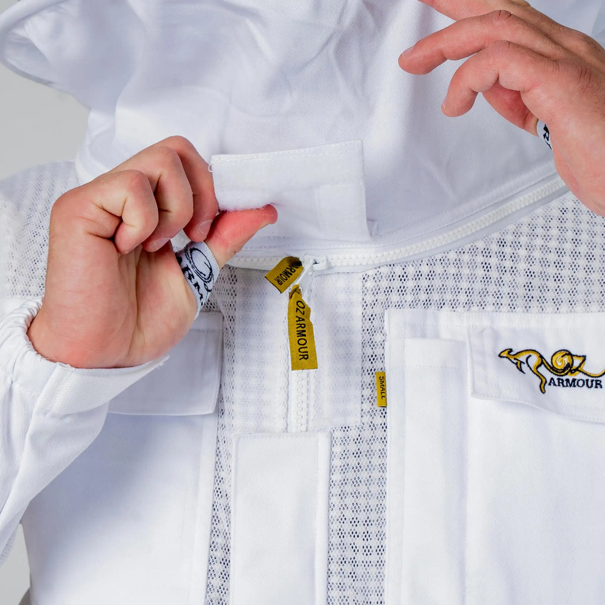  Close up of the zip pull