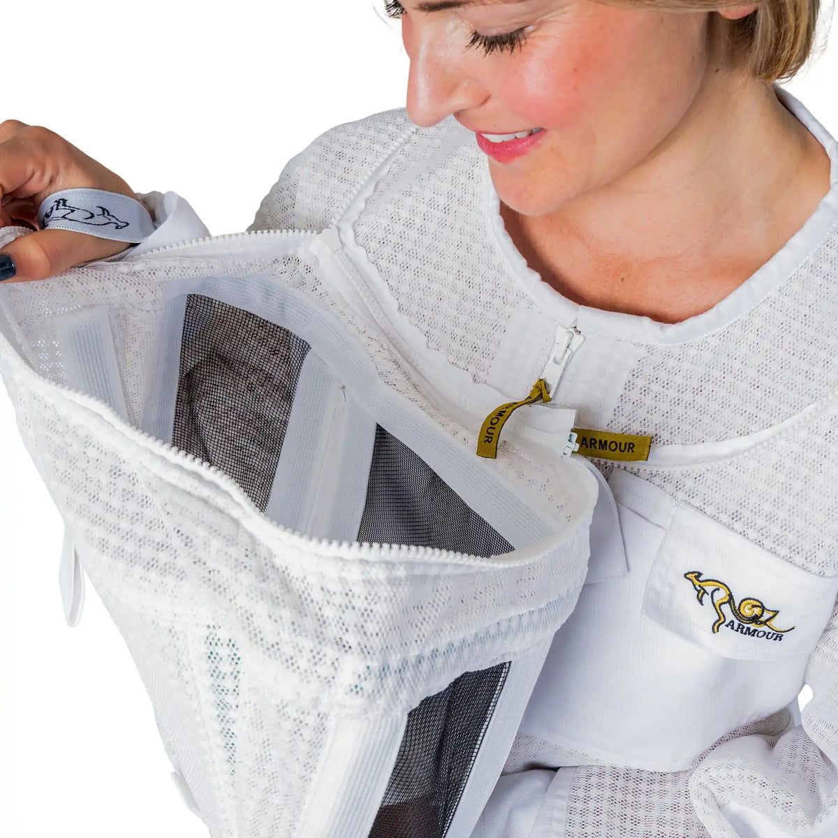 Close up of the veil collar zip
