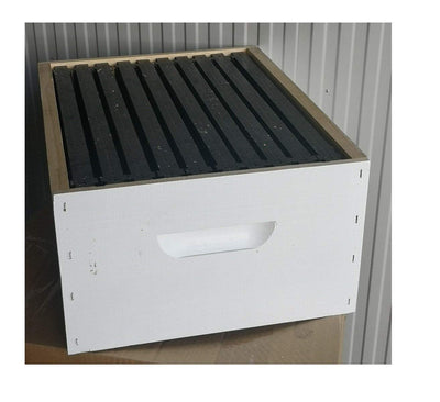 OZ ARMOUR Assembled & Painted Box 10 Frames With Optional Frames - Beekeeping Gear