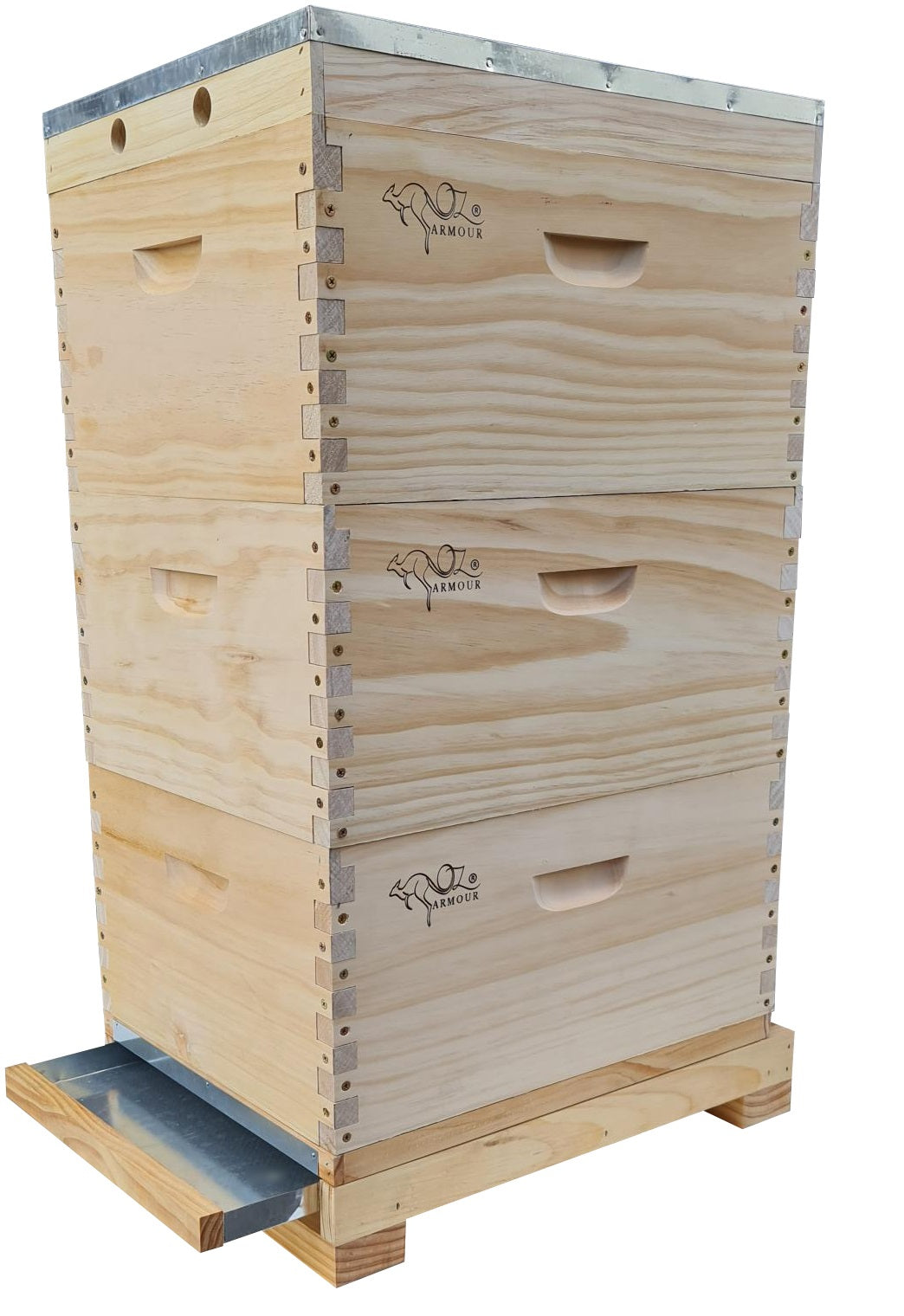 THREE LEVELS OZ ARMOUR BEEHIVE WITH MESH BOTTOM BOARD